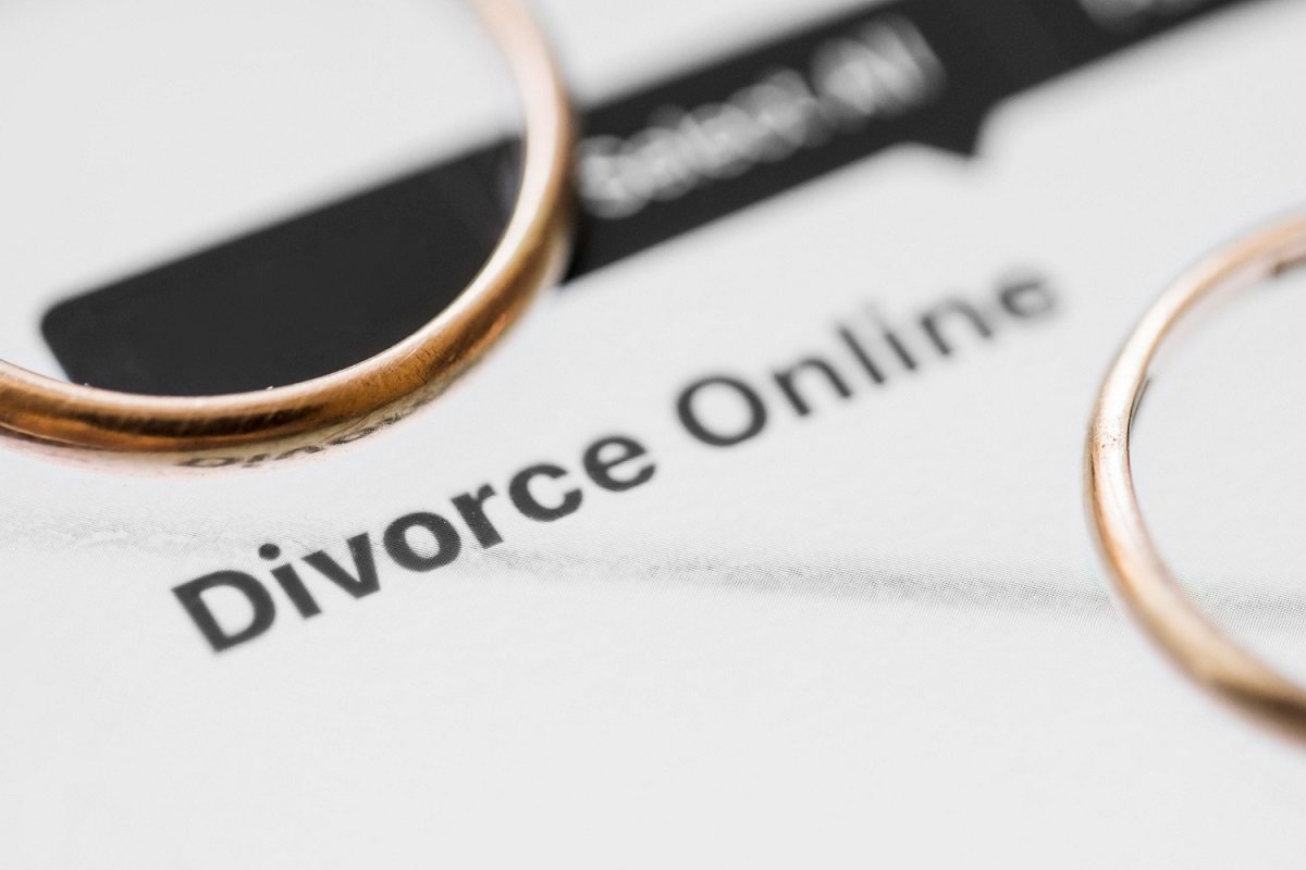 Divorce Lawyer in Saket Court